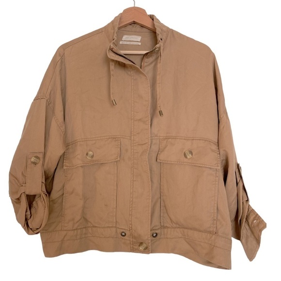 Urban Outfitters Jackets & Blazers - URBAN OUTFITTERS TAN COLORED ZIP FRONT JACKET XS